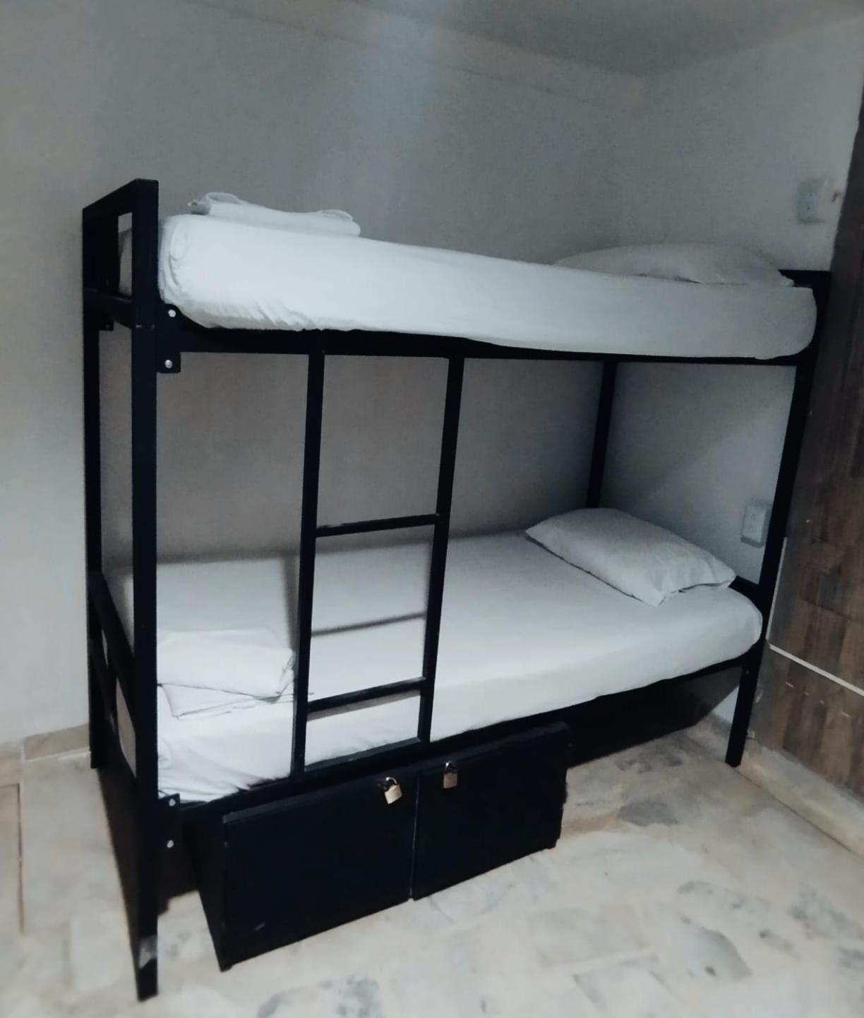 נייבה Hostal El Mohan מראה חיצוני תמונה