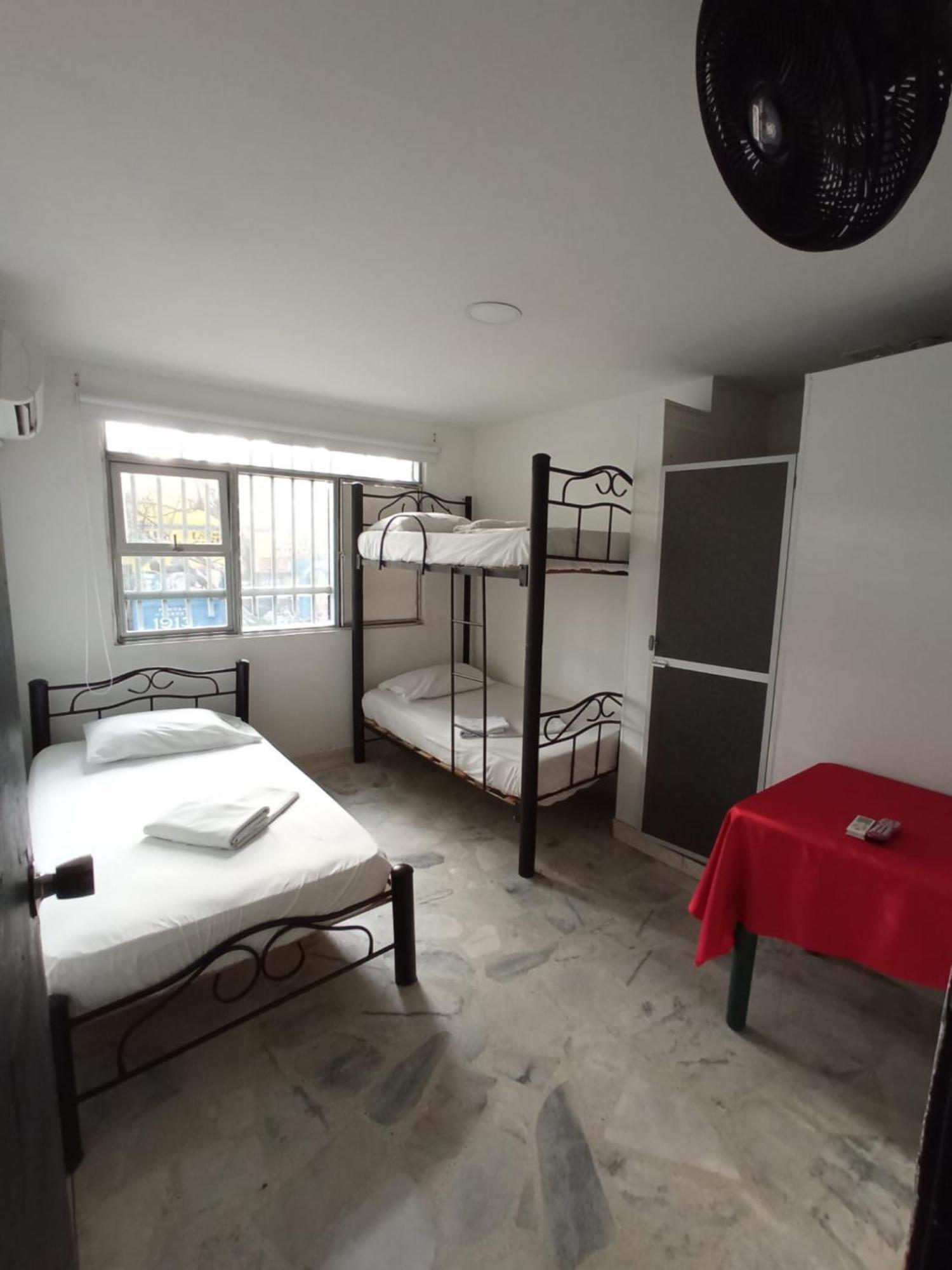 נייבה Hostal El Mohan מראה חיצוני תמונה