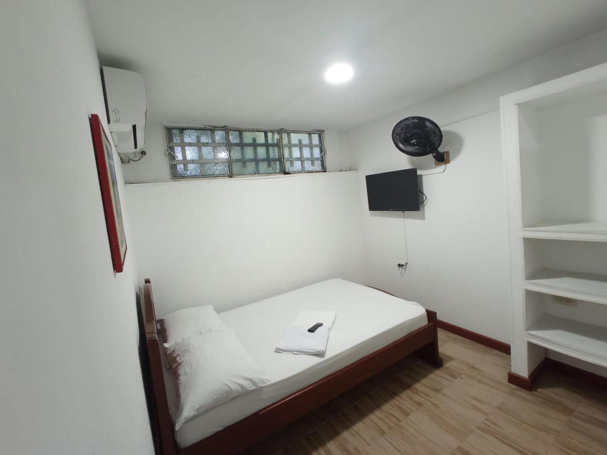 נייבה Hostal El Mohan מראה חיצוני תמונה